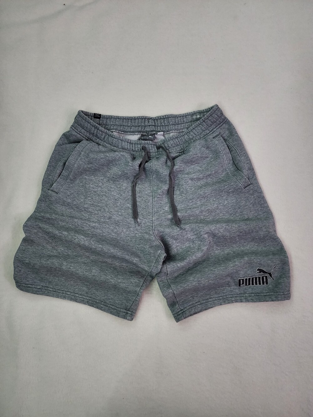 Puma Gray Fleece Sweat Shorts Size Medium Drawstring Athletic Casual